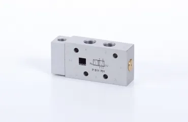 Pilot actuated valve P 511 181