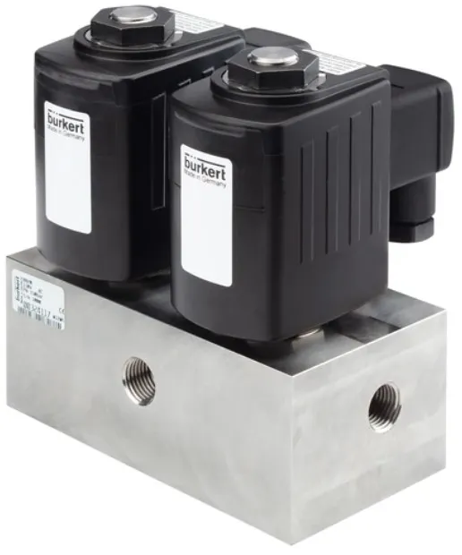 Steam solenoid valve Burkert type 6240 - Servo-assisted 2/2-way piston valve