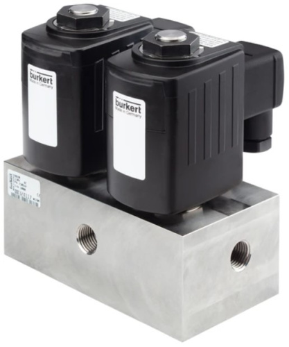 Steam solenoid valve Burkert type 6240 - Servo-assisted 2/2-way piston valve